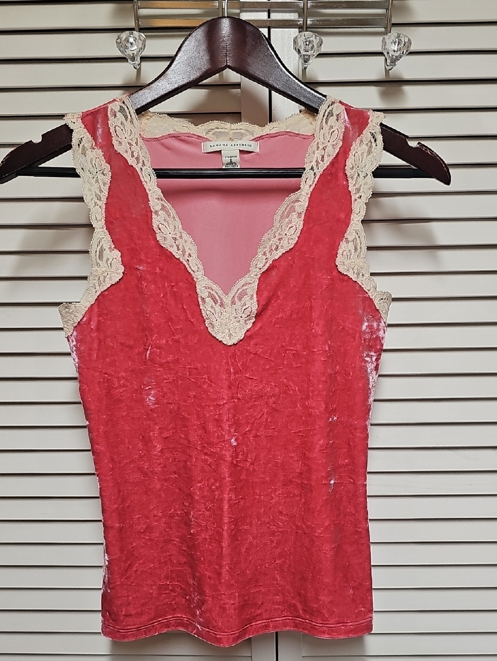 EUC Crushed Velvet Banana Republic Pink Lace-Trim Tank Sz S
